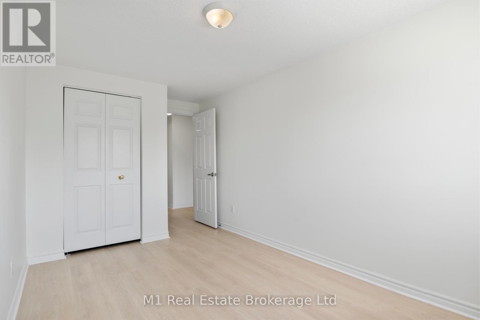 Photo 19 of 710 Denny Gate, Centre Wellington ON