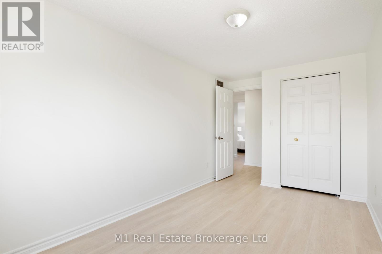 Photo 21 of 710 Denny Gate, Centre Wellington ON