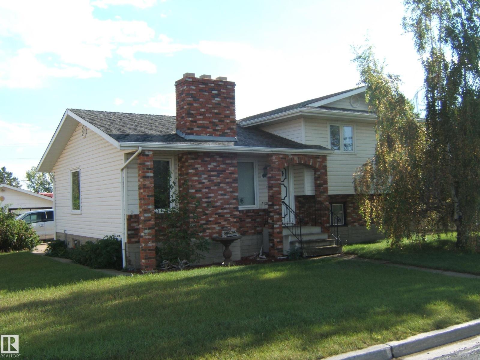 Photo 1 of 4807 54 Av, Two Hills AB