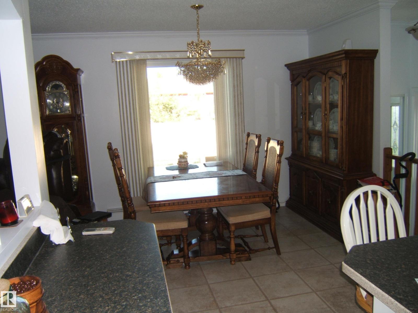 Photo 17 of 4807 54 Av, Two Hills AB