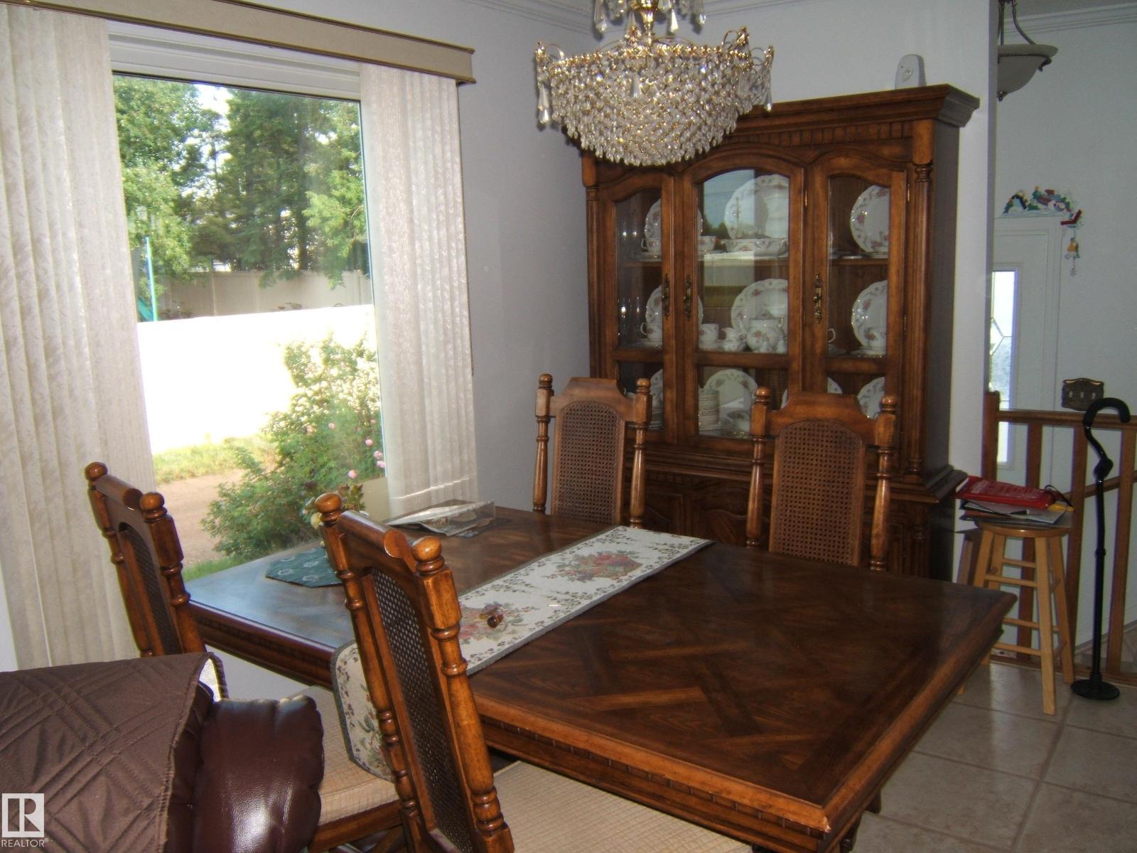 Photo 19 of 4807 54 Av, Two Hills AB