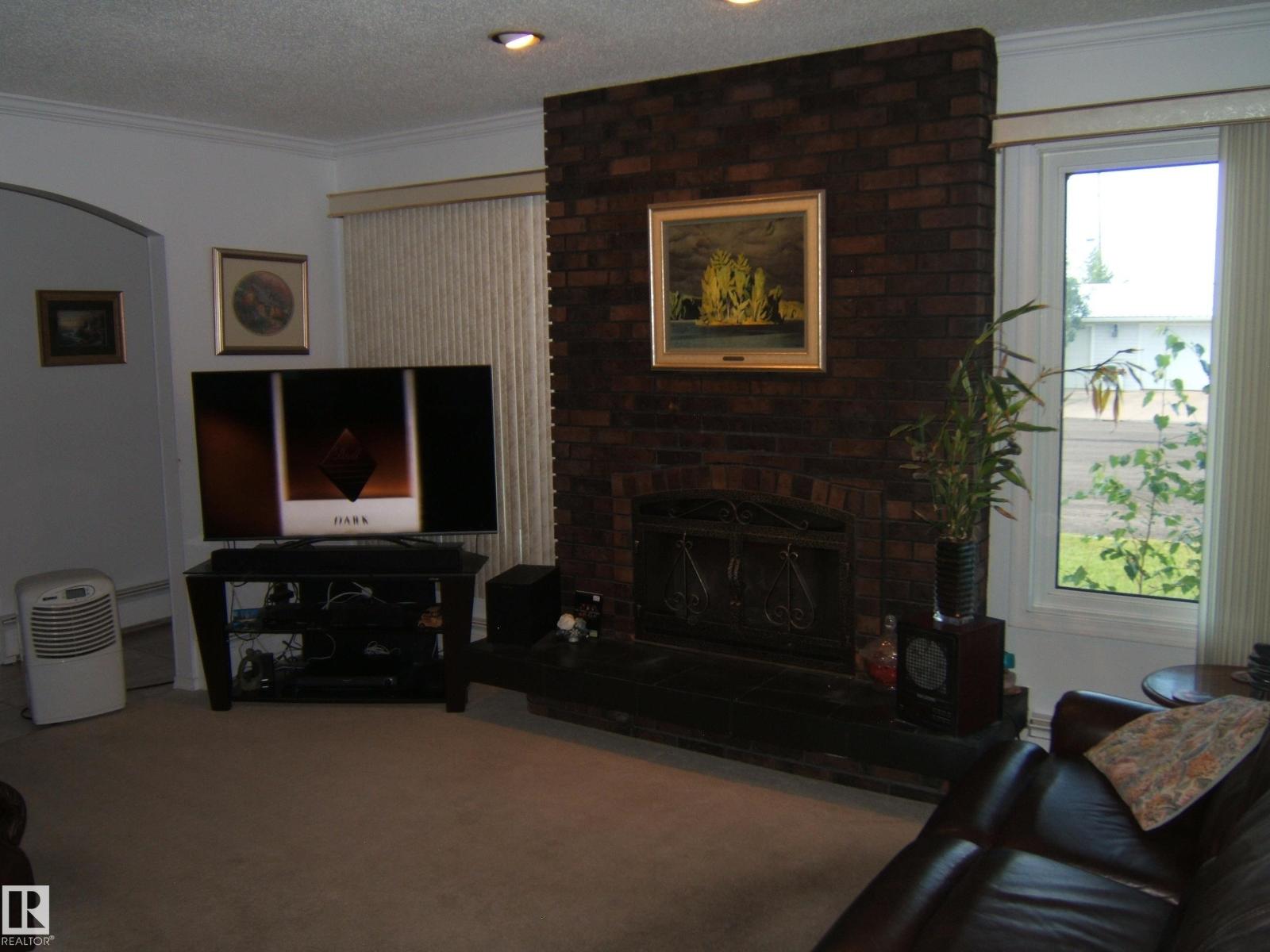Photo 23 of 4807 54 Av, Two Hills AB