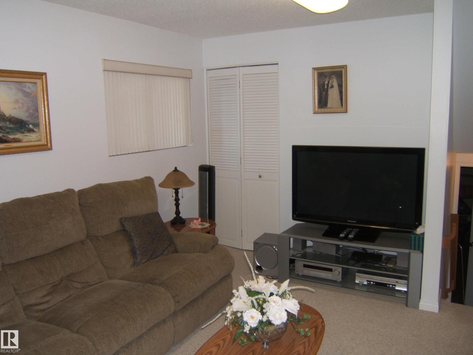Photo 34 of 4807 54 Av, Two Hills AB