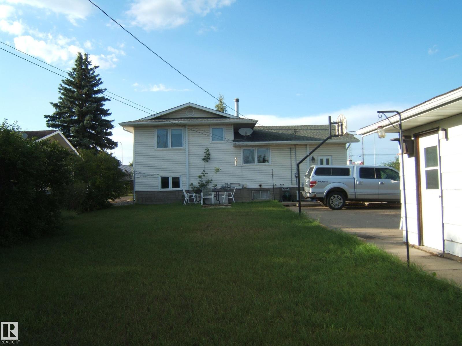 Photo 46 of 4807 54 Av, Two Hills AB