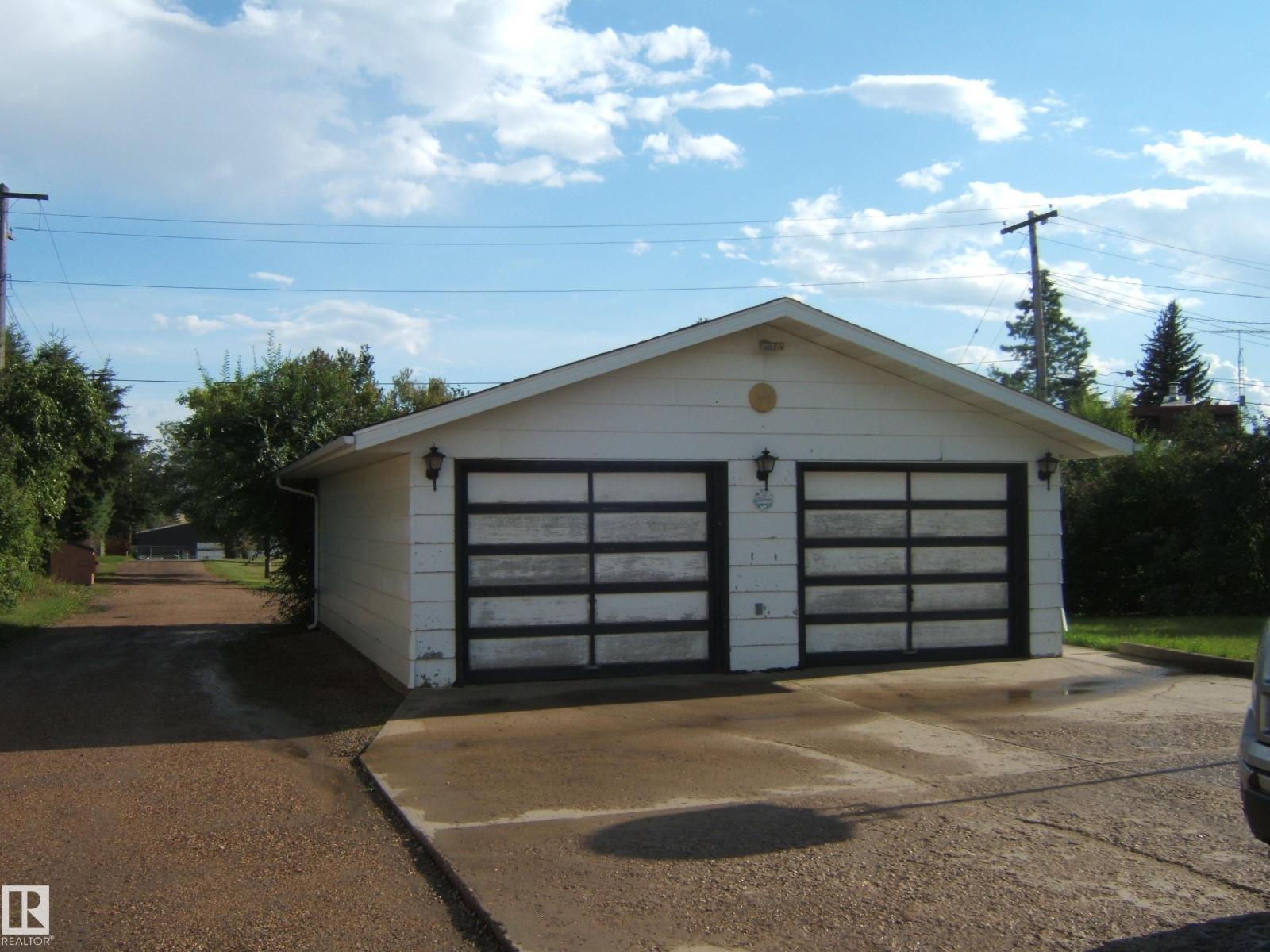 Photo 49 of 4807 54 Av, Two Hills AB