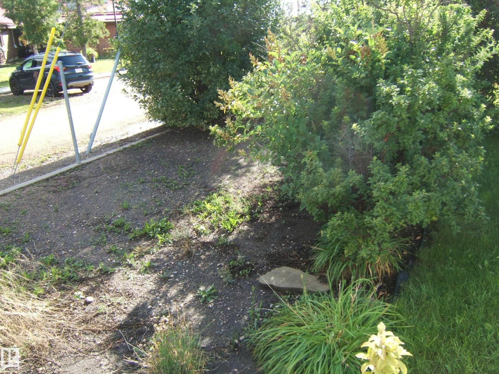 Photo 8 of 4807 54 Av, Two Hills AB