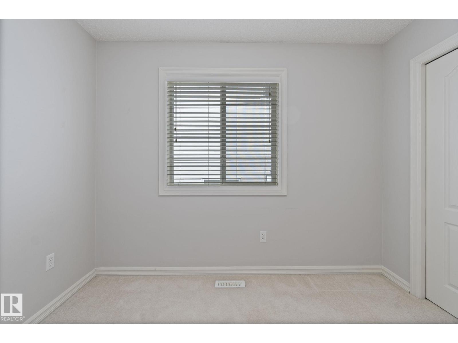 Photo 5 of 818 Barnes Link Li Sw, Edmonton AB