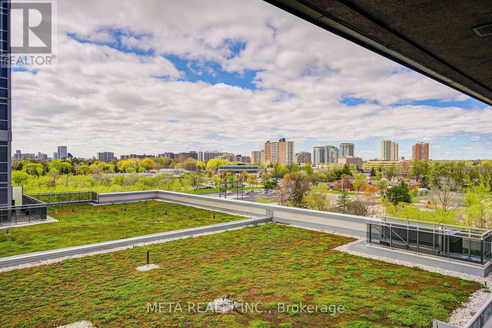 Photo 18 of 607 255 Village Green Square, Toronto ON