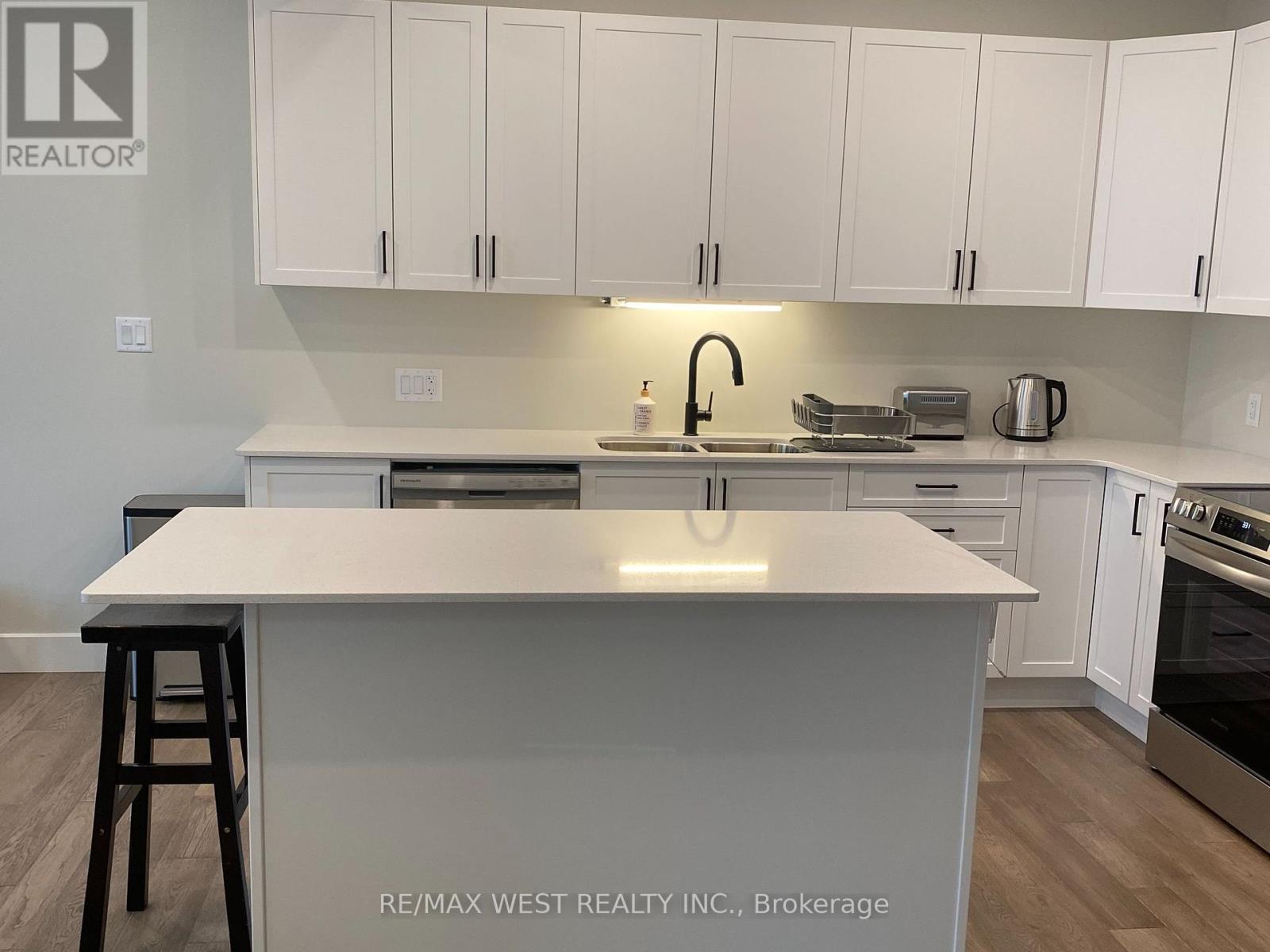 Photo 2 of 34 Dusenbury Drive, Loyalist ON