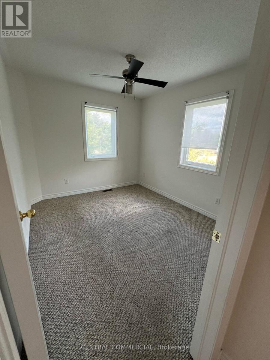 Photo 21 of 26 56 North Lake Road W, Richmond Hill ON