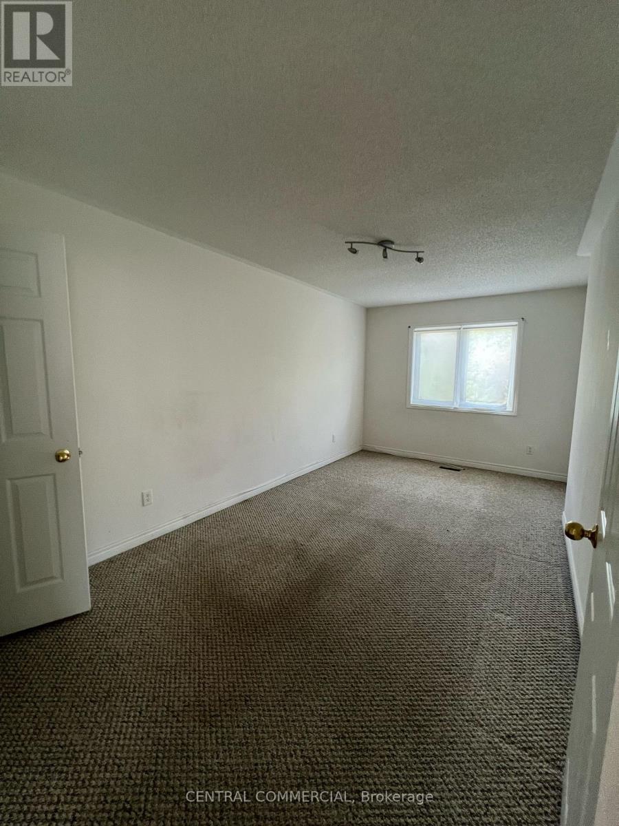Photo 22 of 26 56 North Lake Road W, Richmond Hill ON