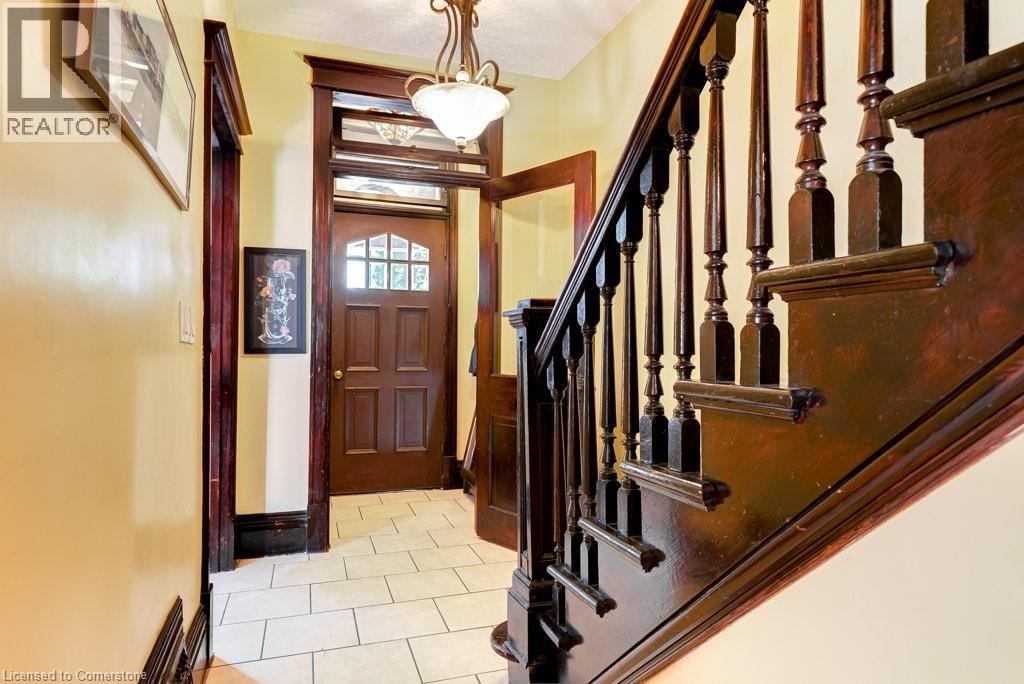 Photo 6 of 230 Mary Street, Hamilton ON