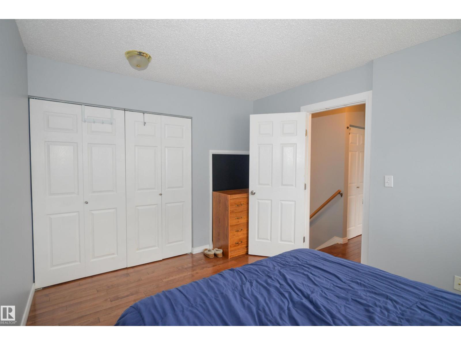 Photo 14 of 5658 19 A Av Nw, Edmonton AB