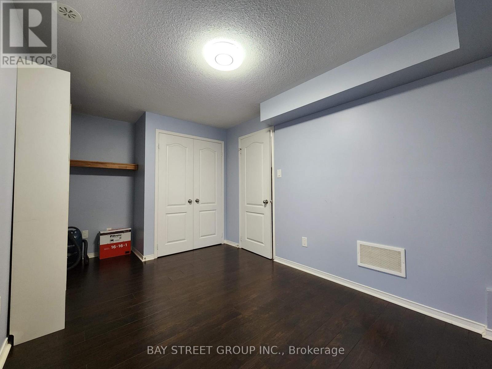 Photo 4 of 1 5585 Oscar Peterson Boulevard, Mississauga ON