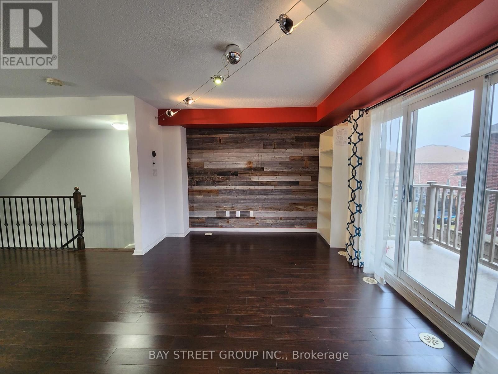 Photo 3 of 1 5585 Oscar Peterson Boulevard, Mississauga ON