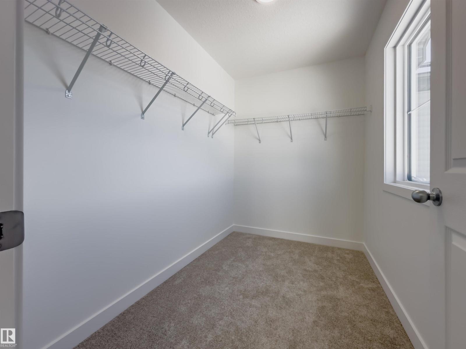 Photo 20 of 2112 210 St Nw, Edmonton AB