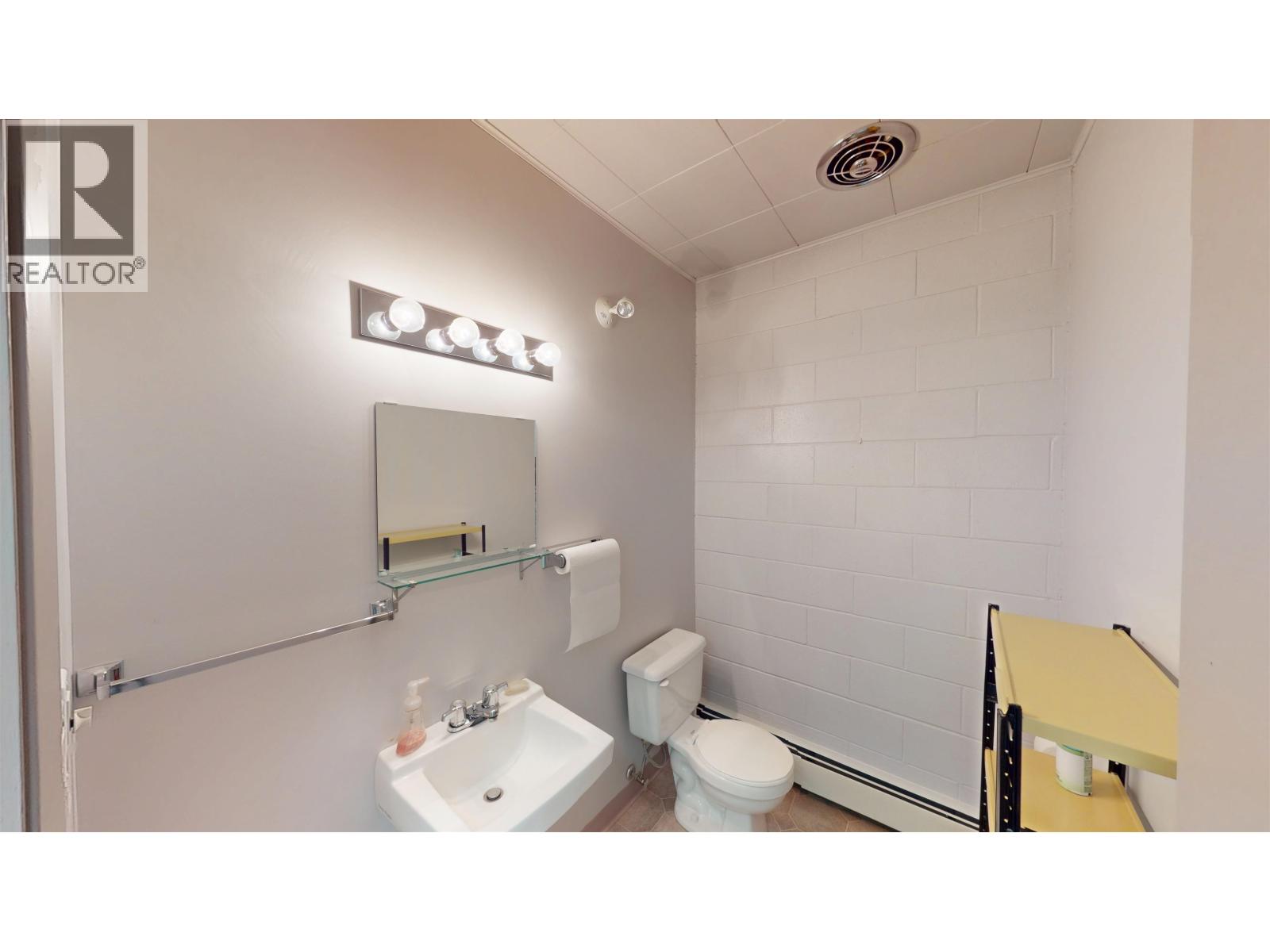 Photo 13 of 9947 100 Avenue, Fort St John BC