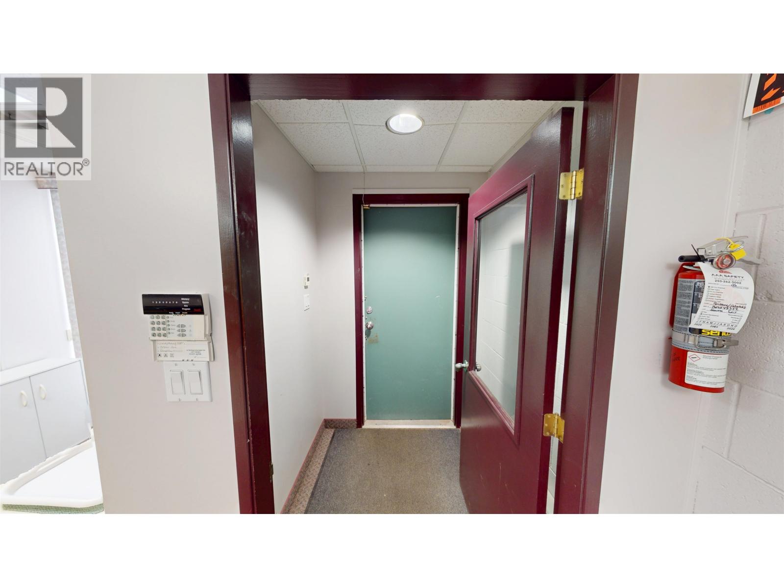 Photo 12 of 9947 100 Avenue, Fort St John BC