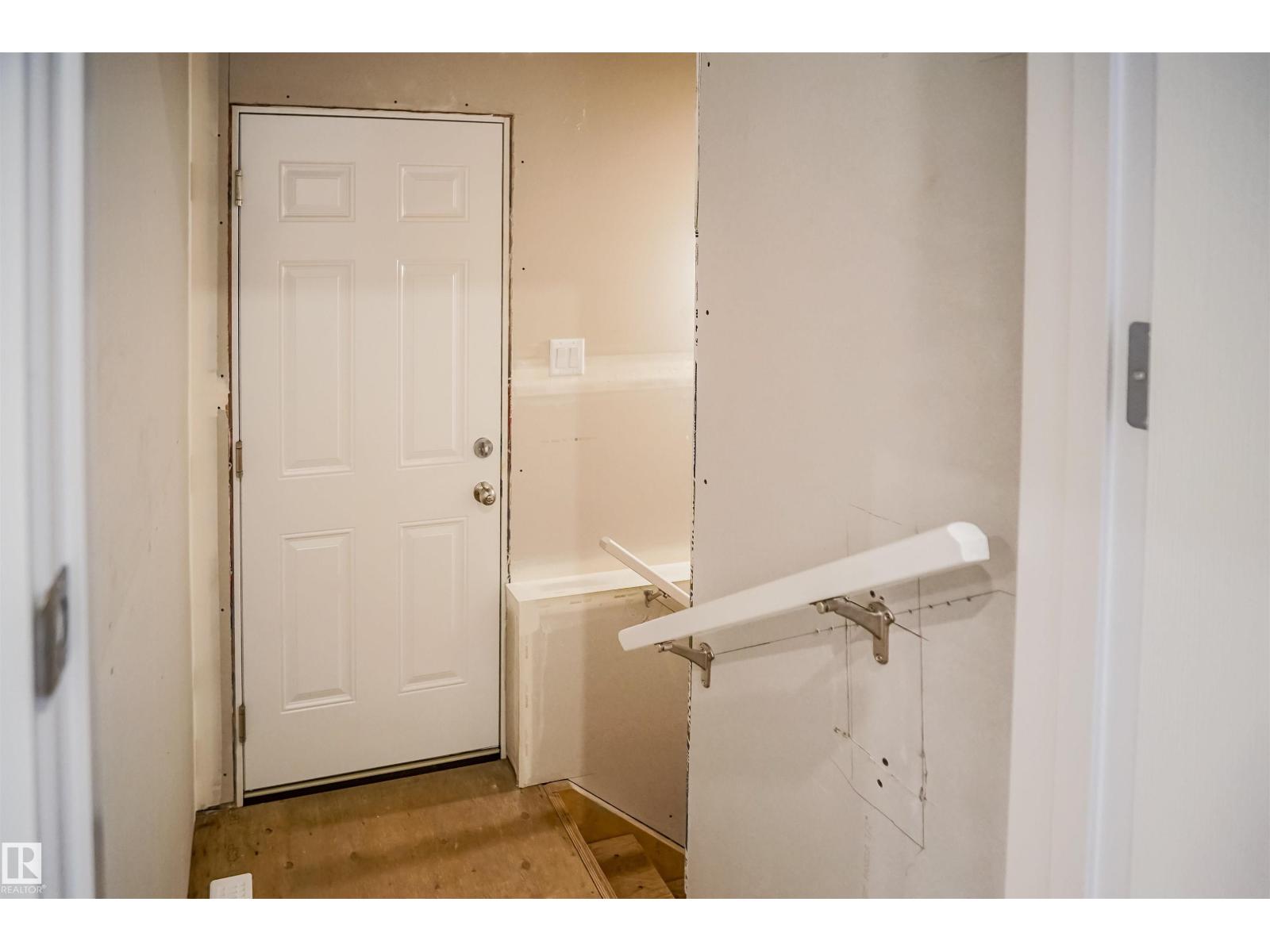 Photo 32 of 1323 11 Av Nw, Edmonton AB