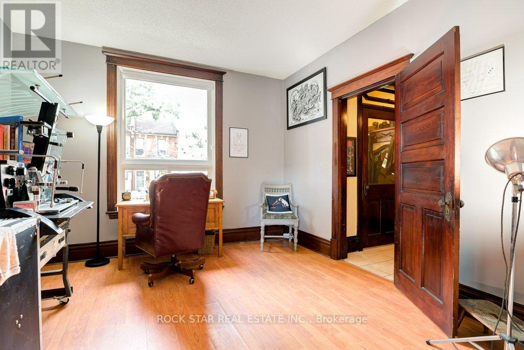 Photo 8 of 230 Mary Street, Hamilton ON