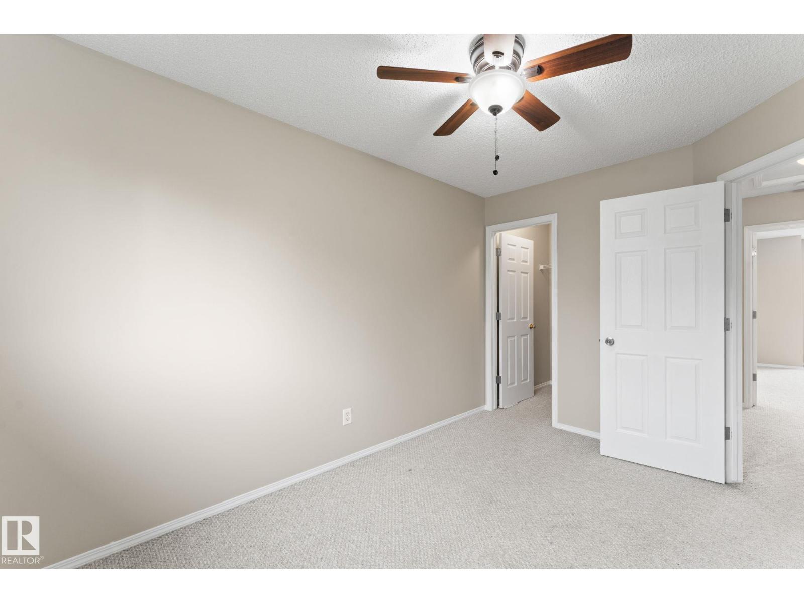 Photo 7 of 7831 8 Av Sw, Edmonton AB
