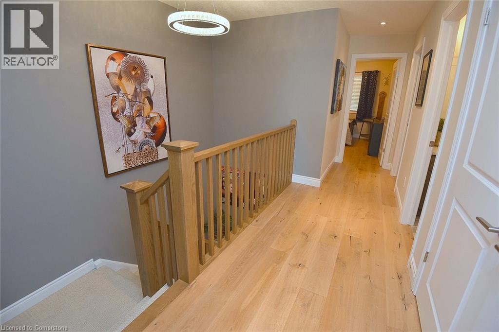 Photo 10 of 55 Jeffrey Drive, Guelph ON