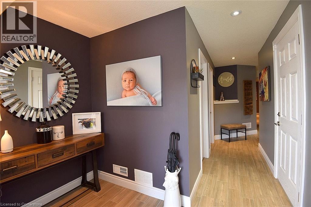 Photo 41 of 55 Jeffrey Drive, Guelph ON