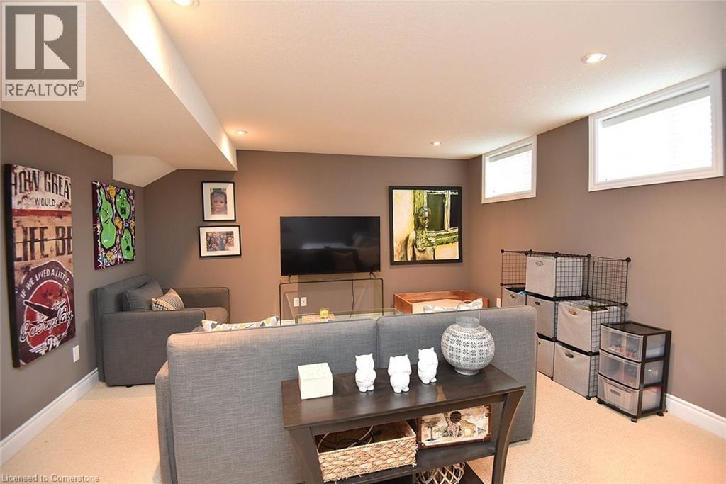 Photo 42 of 55 Jeffrey Drive, Guelph ON