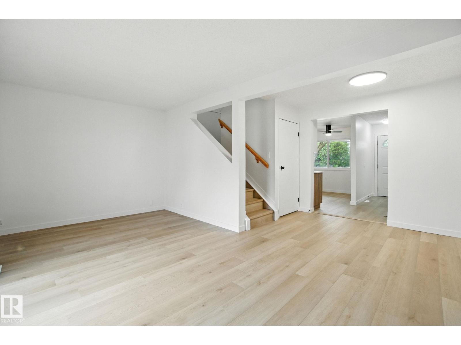 Photo 13 of 5412 146 Av Nw, Edmonton AB