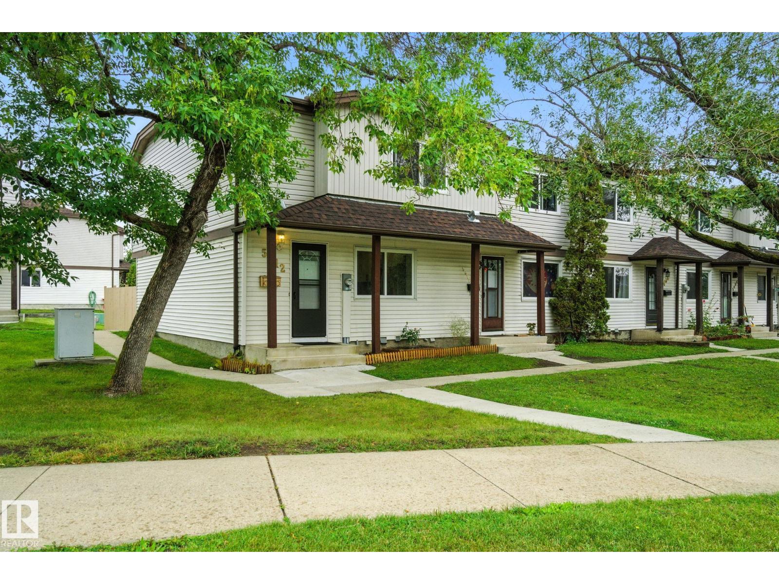 Photo 2 of 5412 146 Av Nw, Edmonton AB