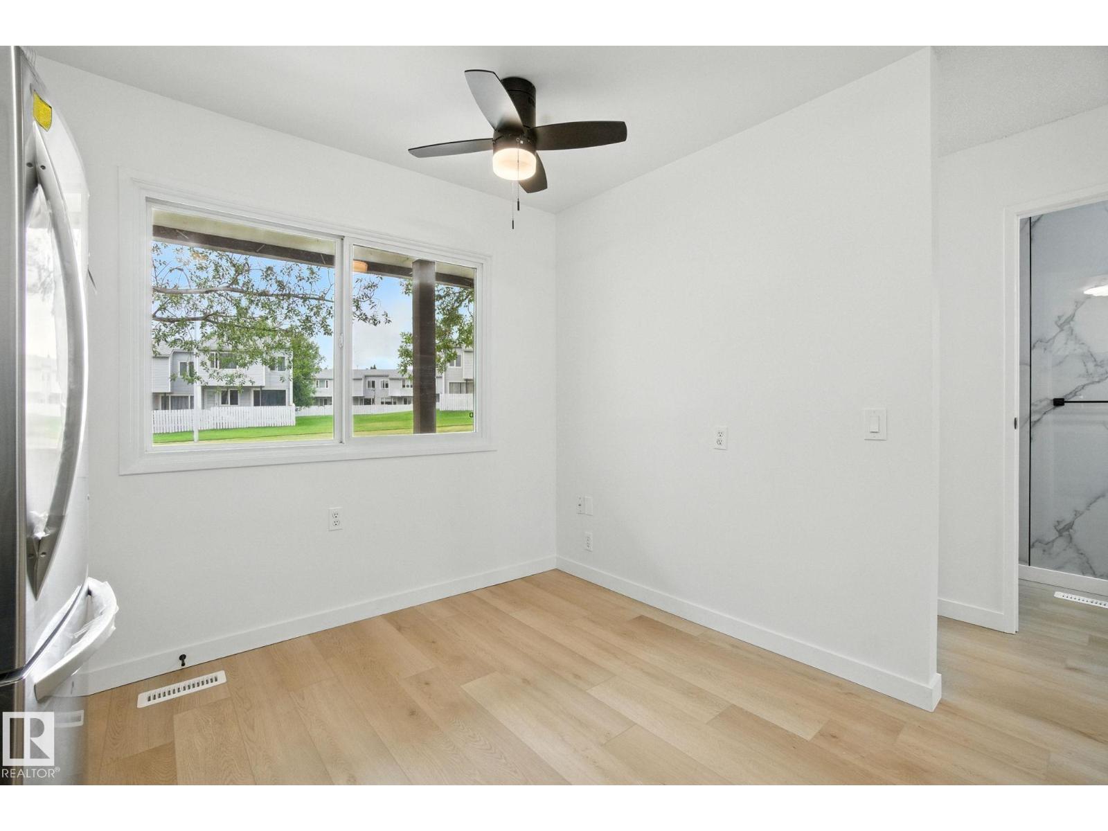 Photo 6 of 5412 146 Av Nw, Edmonton AB