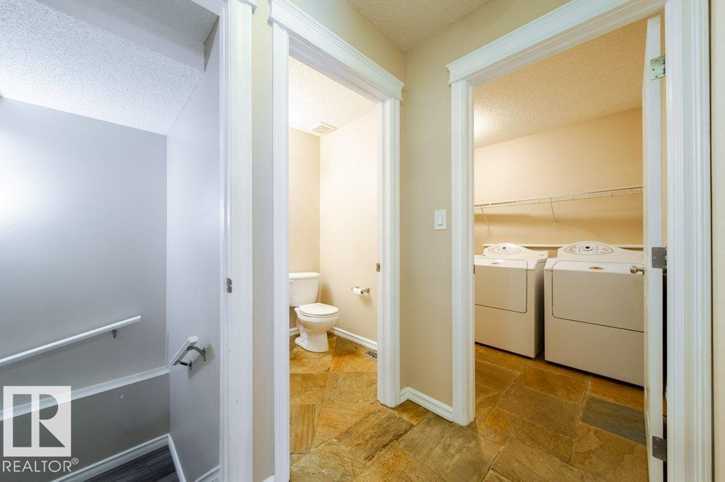 Photo 33 of 16117 49 St Nw, Edmonton AB