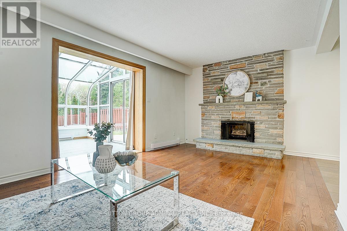 Photo 11 of 157 Angus Drive, Toronto ON