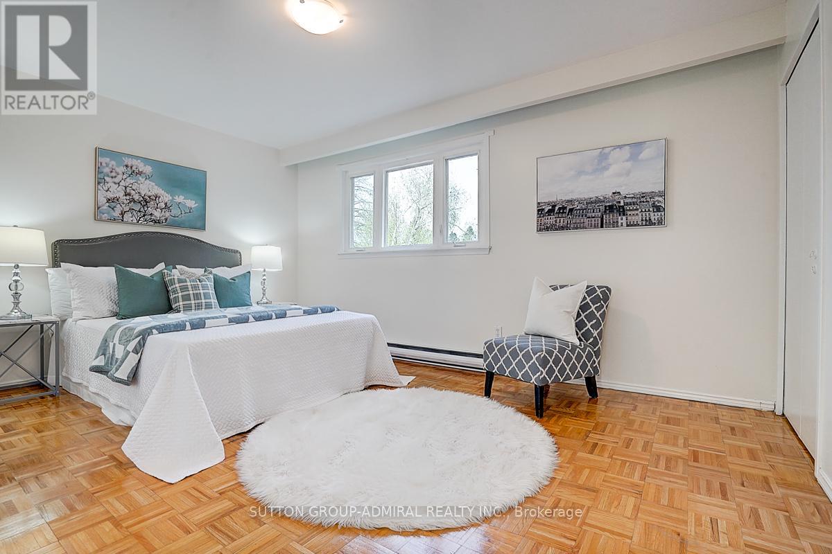 Photo 17 of 157 Angus Drive, Toronto ON