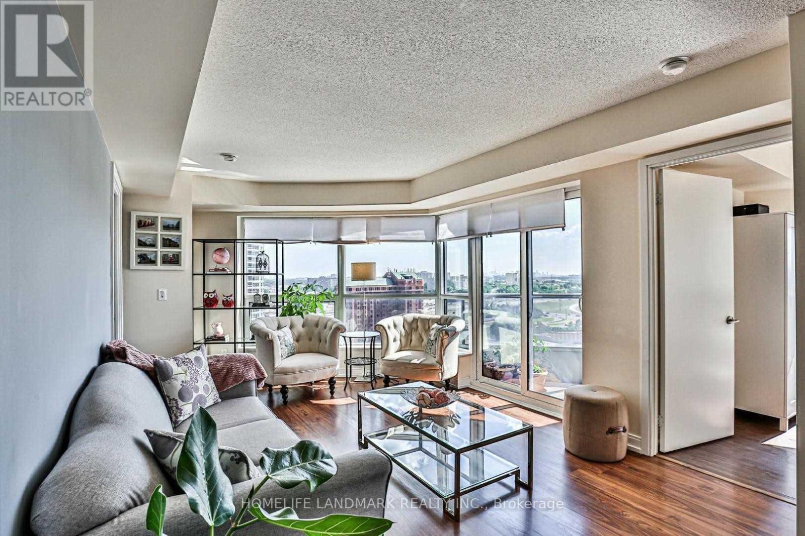 Photo 12 of 1714 181 Village Green Square, Toronto ON