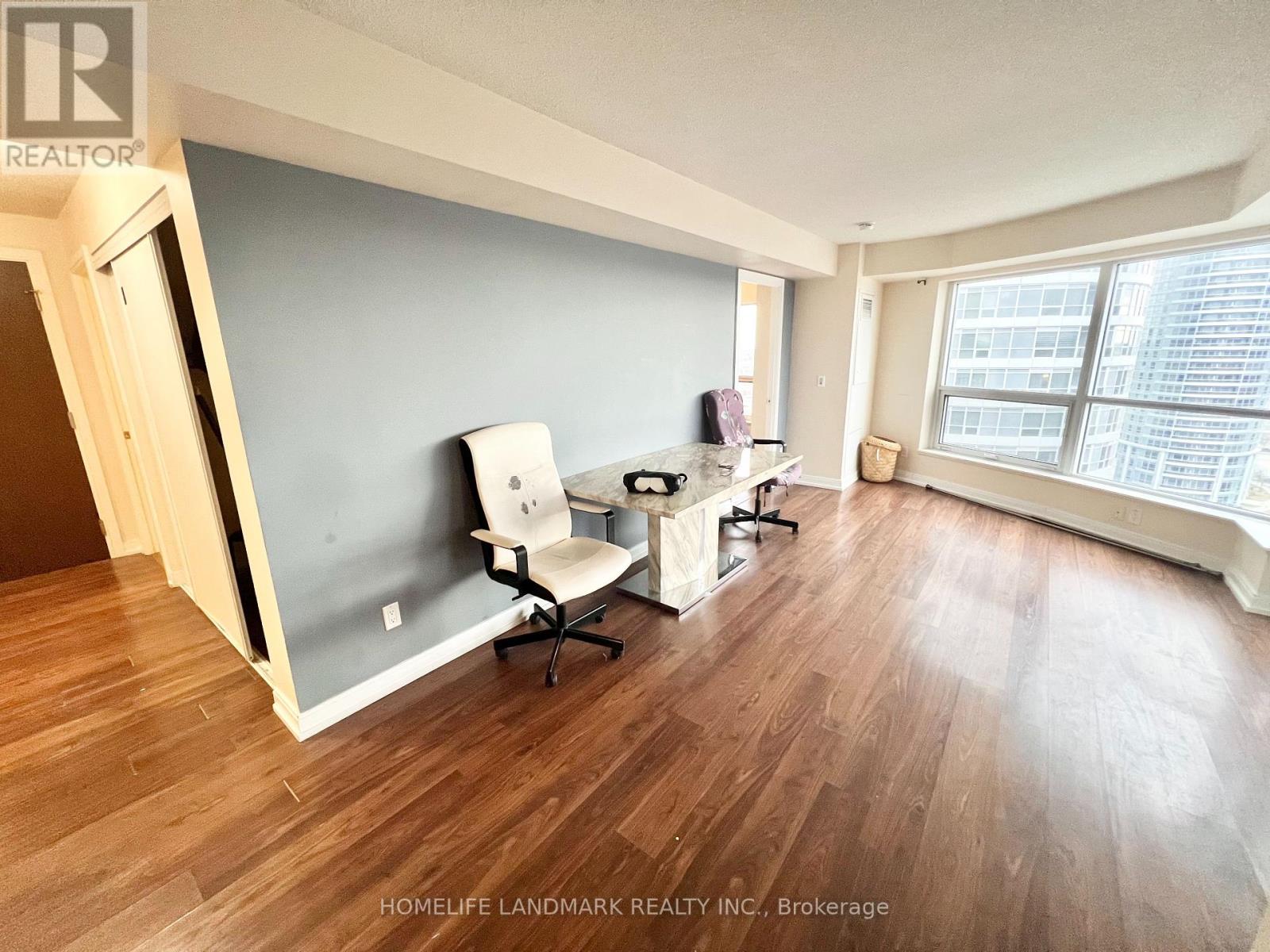 Photo 13 of 1714 181 Village Green Square, Toronto ON
