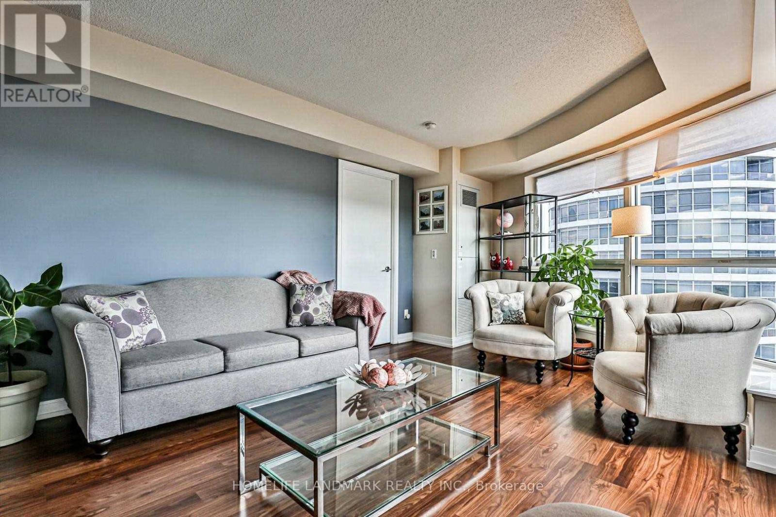 Photo 14 of 1714 181 Village Green Square, Toronto ON