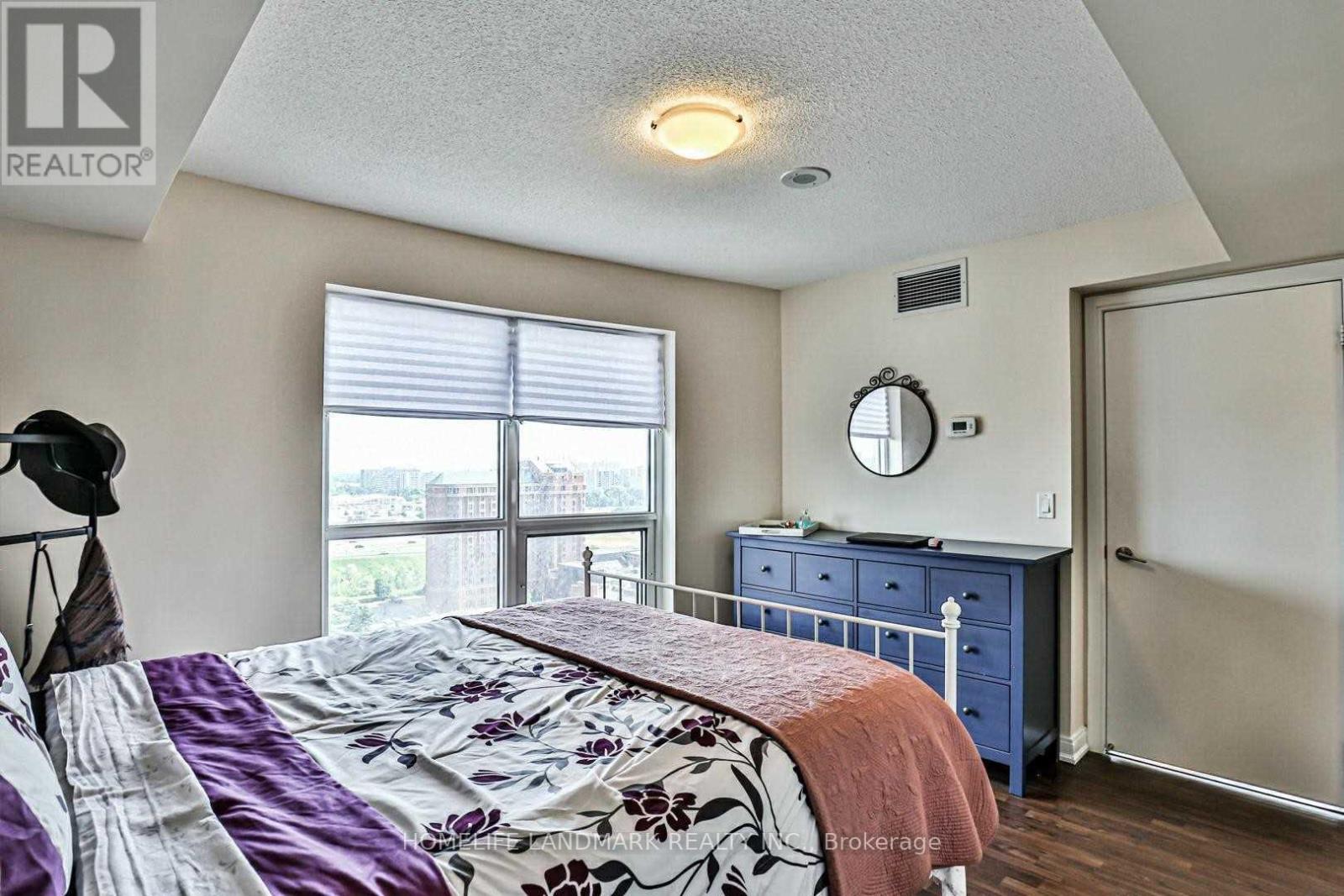 Photo 17 of 1714 181 Village Green Square, Toronto ON