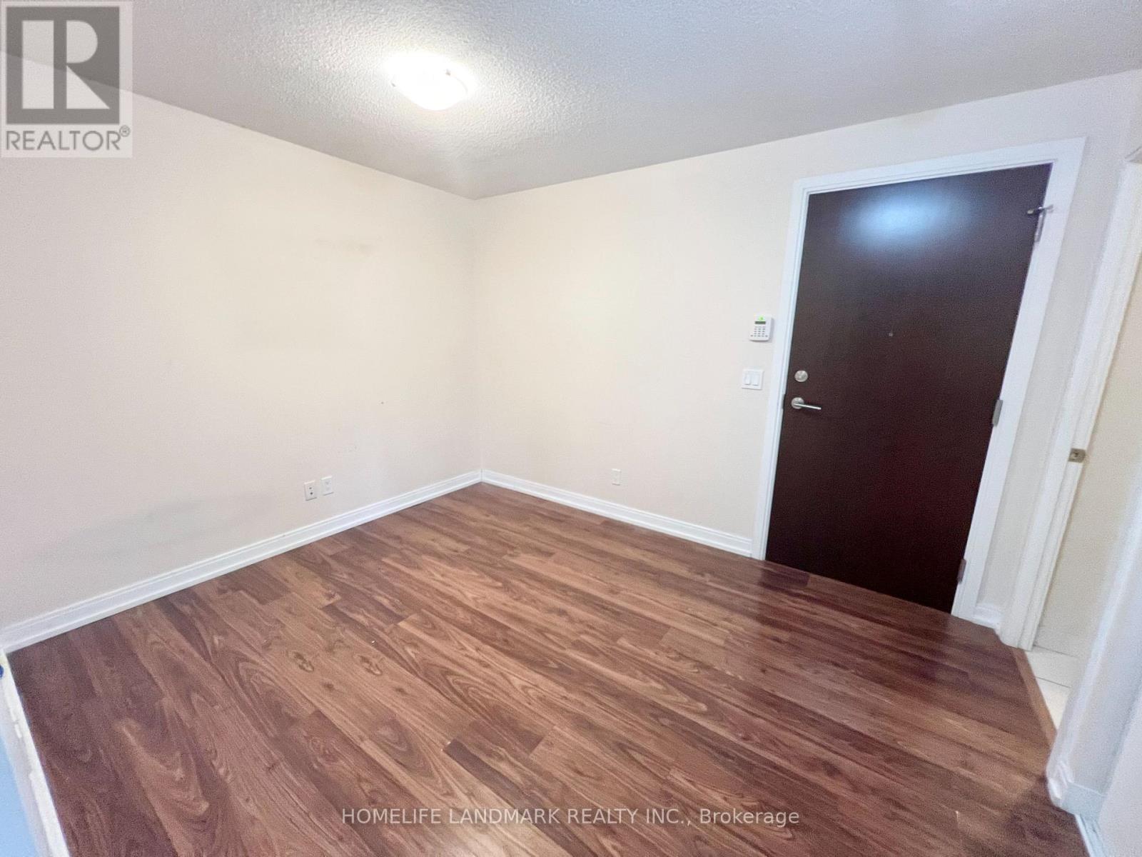 Photo 7 of 1714 181 Village Green Square, Toronto ON