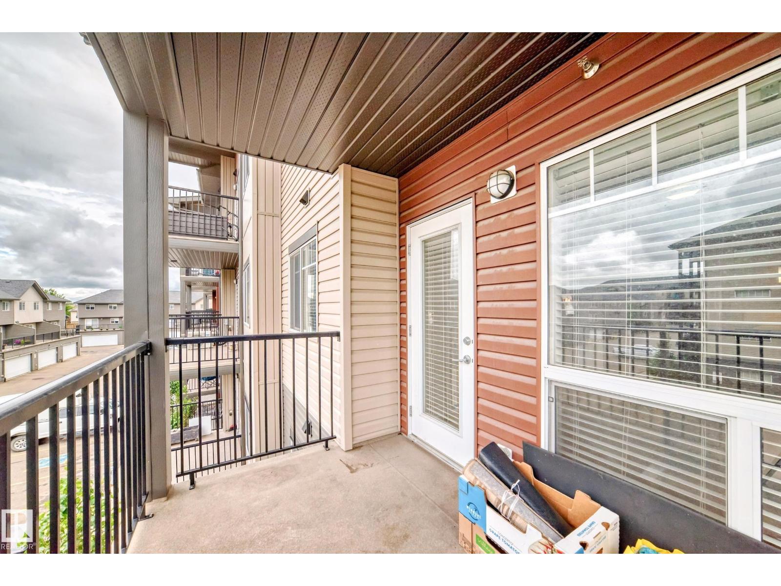 Photo 15 of 303 9517 160 Av Nw, Edmonton AB