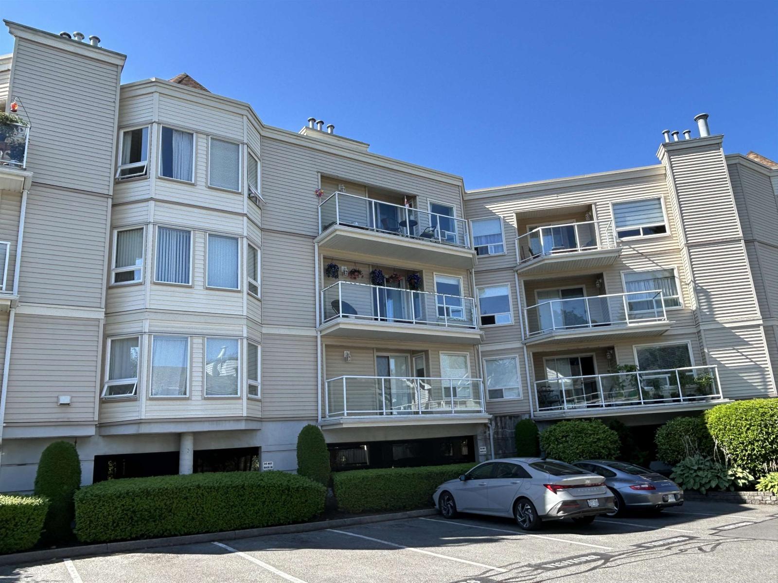 Photo 3 of 305 9295 122 Street, Surrey BC