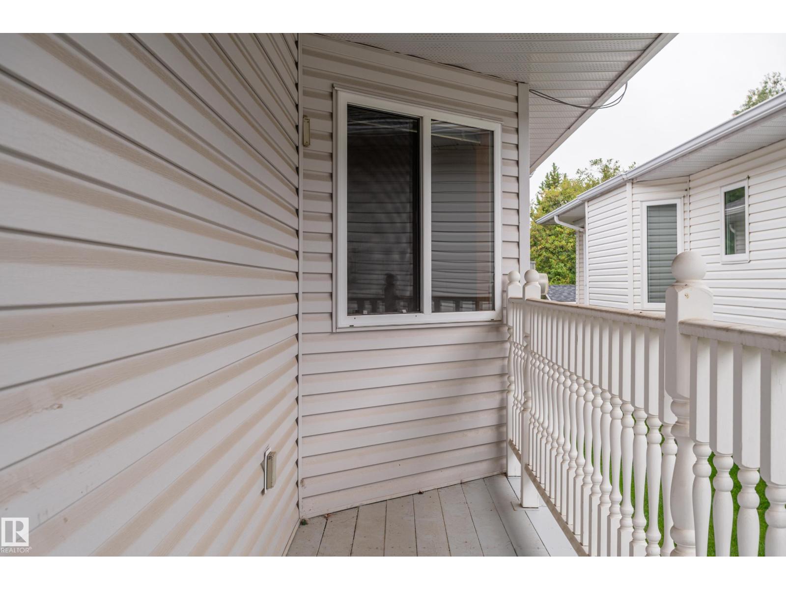 Photo 9 of 104 Lakeside Pl, Leduc AB