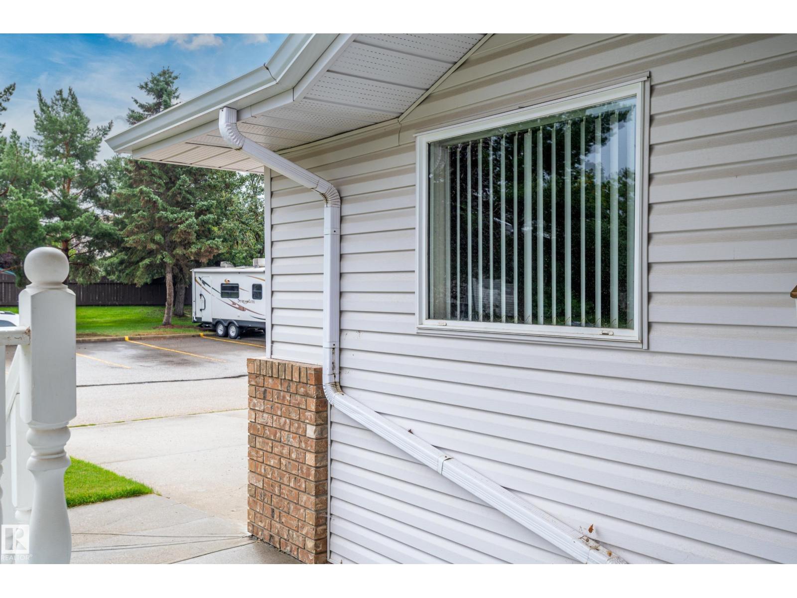 Photo 5 of 104 Lakeside Pl, Leduc AB