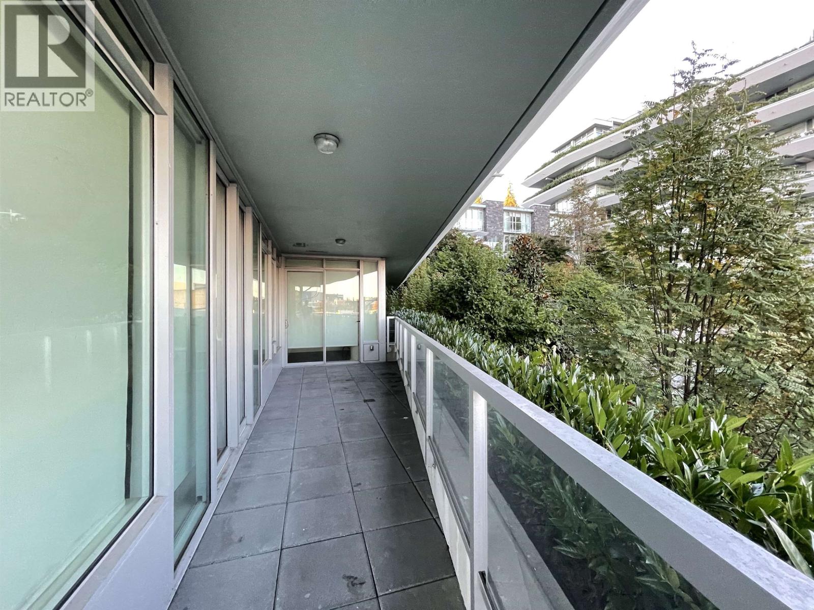 100 888 ARTHUR ERICKSON PLACE, West Vancouver