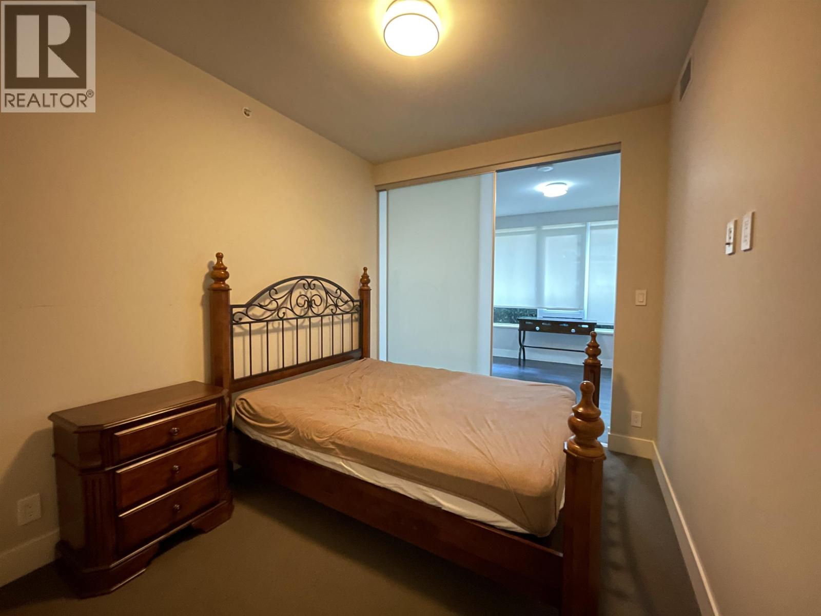 100 888 ARTHUR ERICKSON PLACE, West Vancouver