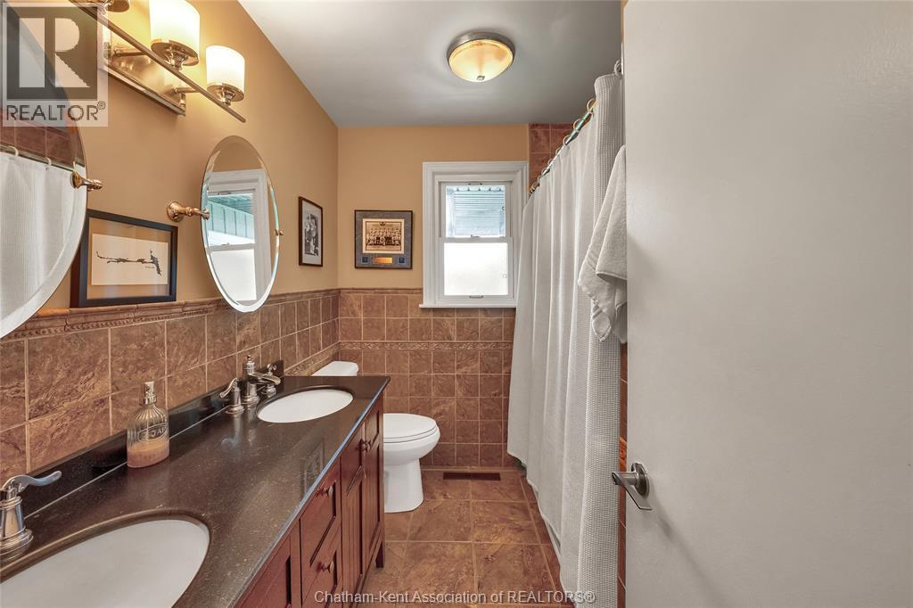 Photo 17 of 7677 Riverview Line, Chatham ON