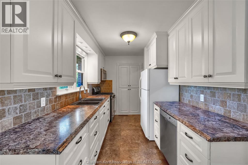 Photo 18 of 7677 Riverview Line, Chatham ON