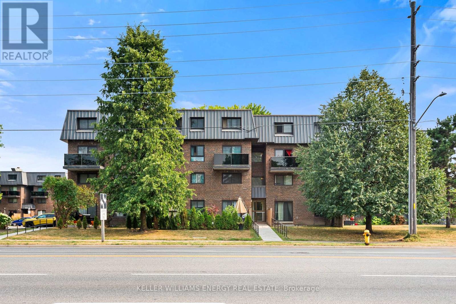 Photo 1 of 1 43 Taunton Road E, Oshawa ON