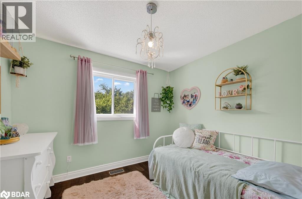 Photo 23 of 1301 Forest Street, Innisfil ON