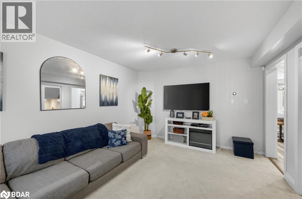 Photo 7 of 1301 Forest Street, Innisfil ON